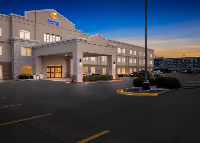 Comfort Inn & Suites Decatur-Forsyth