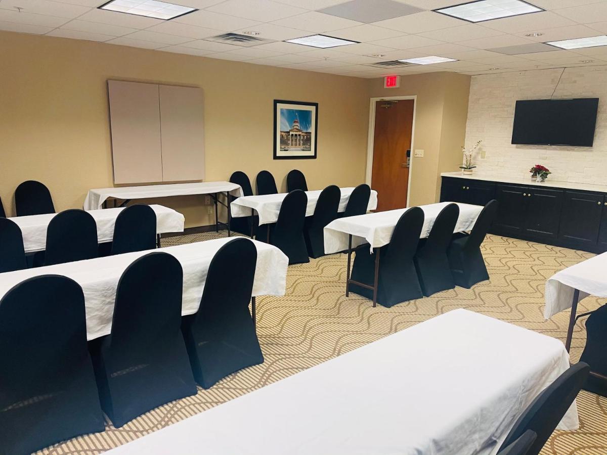 Comfort & Decatur-forsyth Hotel 3*