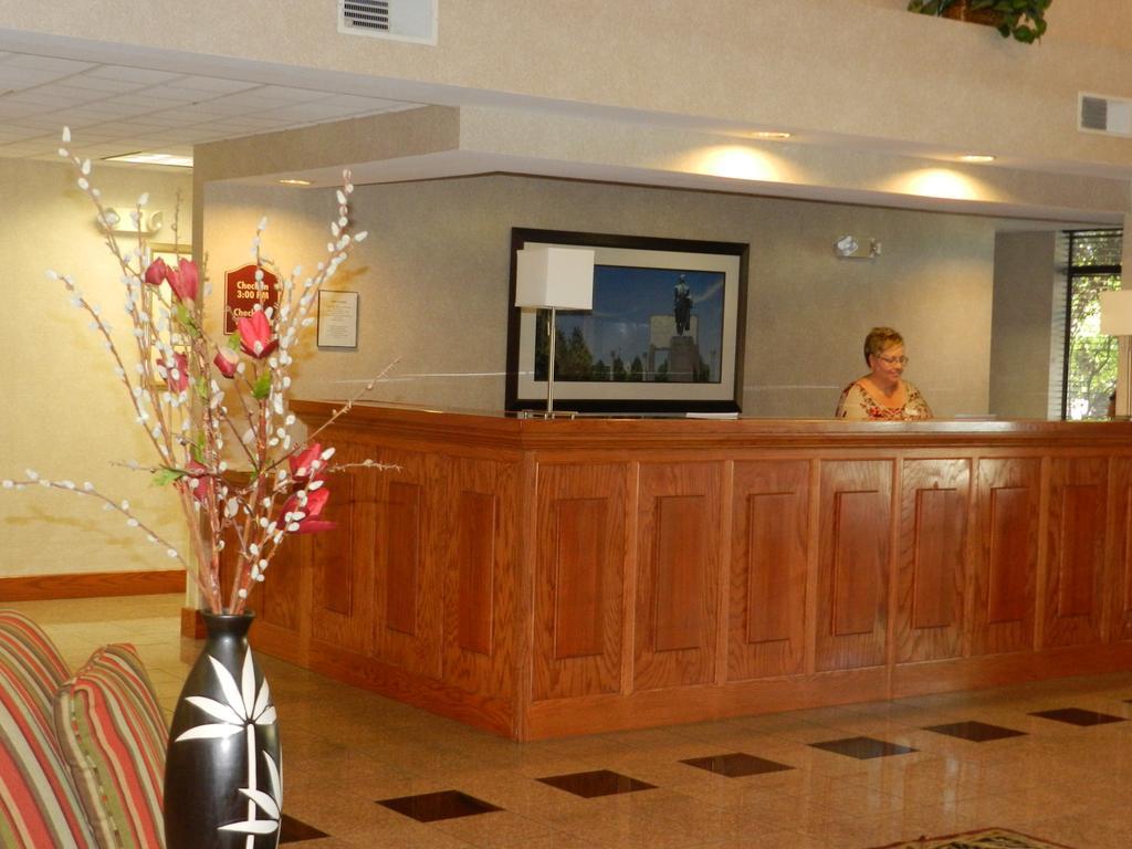 Hotel Comfort & Decatur-forsyth Forsyth
